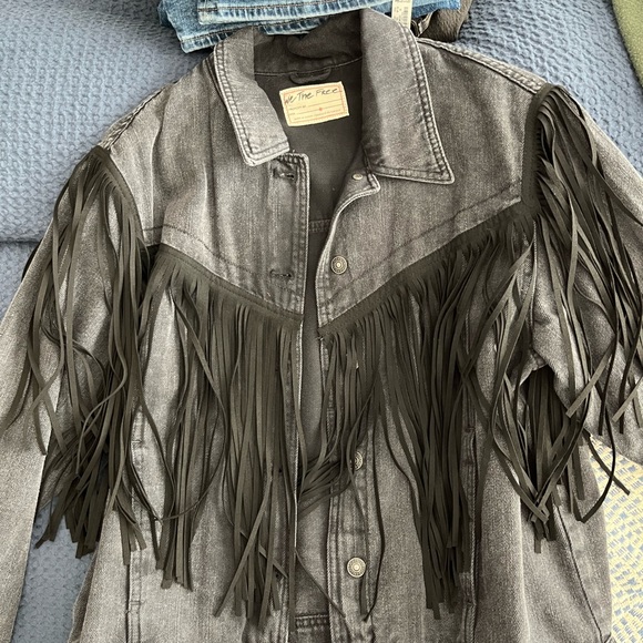 Sold out: Free People / We the Free - After Hours Fringe Denim Jacket - Picture 2 of 3